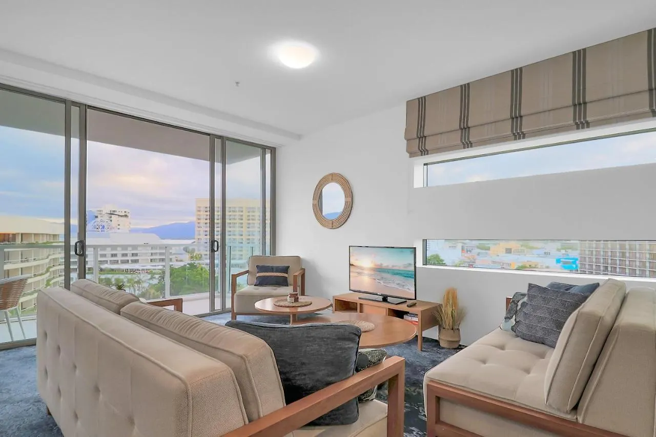 The Reef Pad, Ideally Located With A Stellar View! Cairns